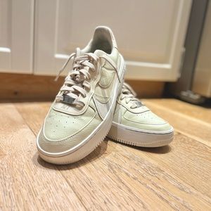 Nike airforce 1s